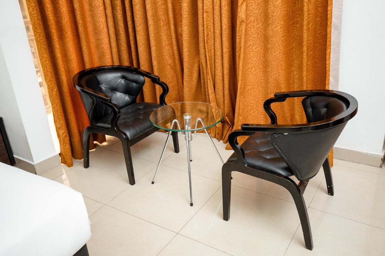 Hotel Everest RD CONGO Kinshasa Eksteriør bilde